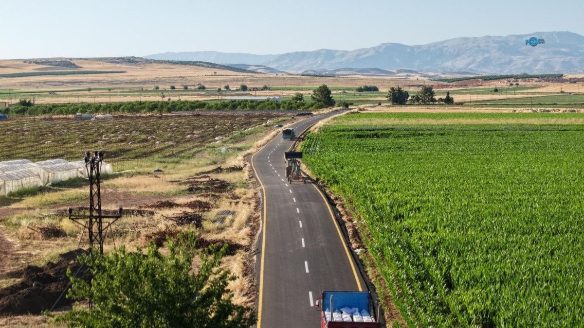 Adıyaman İl Özel İdaresi, Besni'de BSK asfalt hedefinin yarısını tamamladı