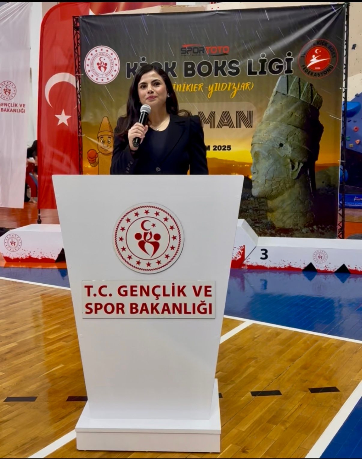 KICK BOKS ŞAMPİYONASI ADIYAMAN’DA NEFES KESTİ